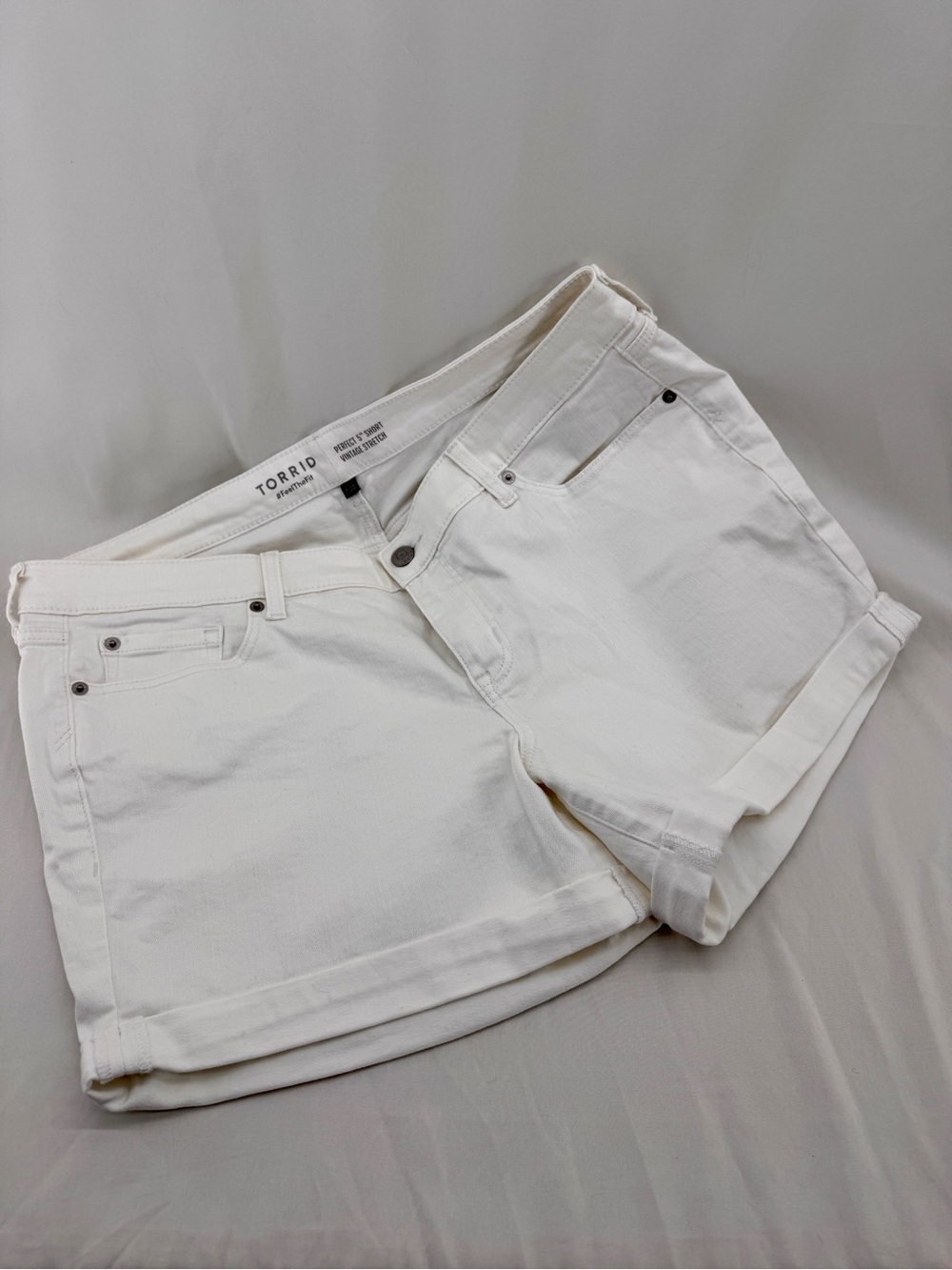 Torrid White Mid Rise Perfect 5 Denim Cuffed Shorts Plus Size 16